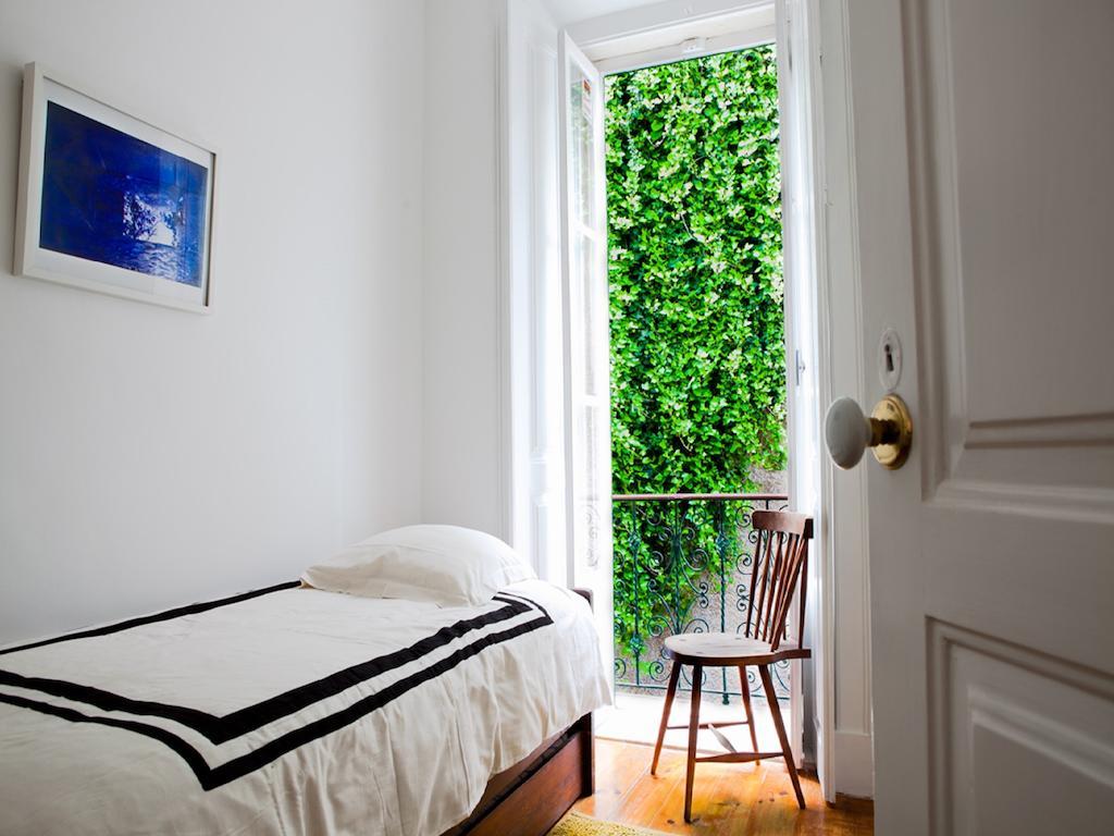 Myplace - Lisbon Castle Rom bilde